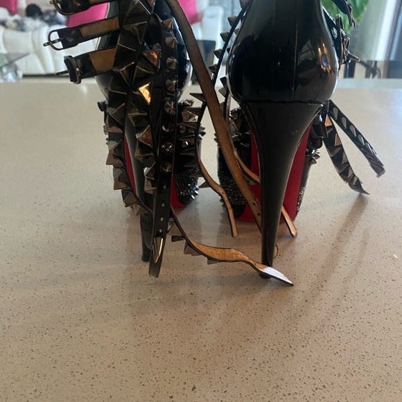 Black Spiked Heels - Picture 3 of 4